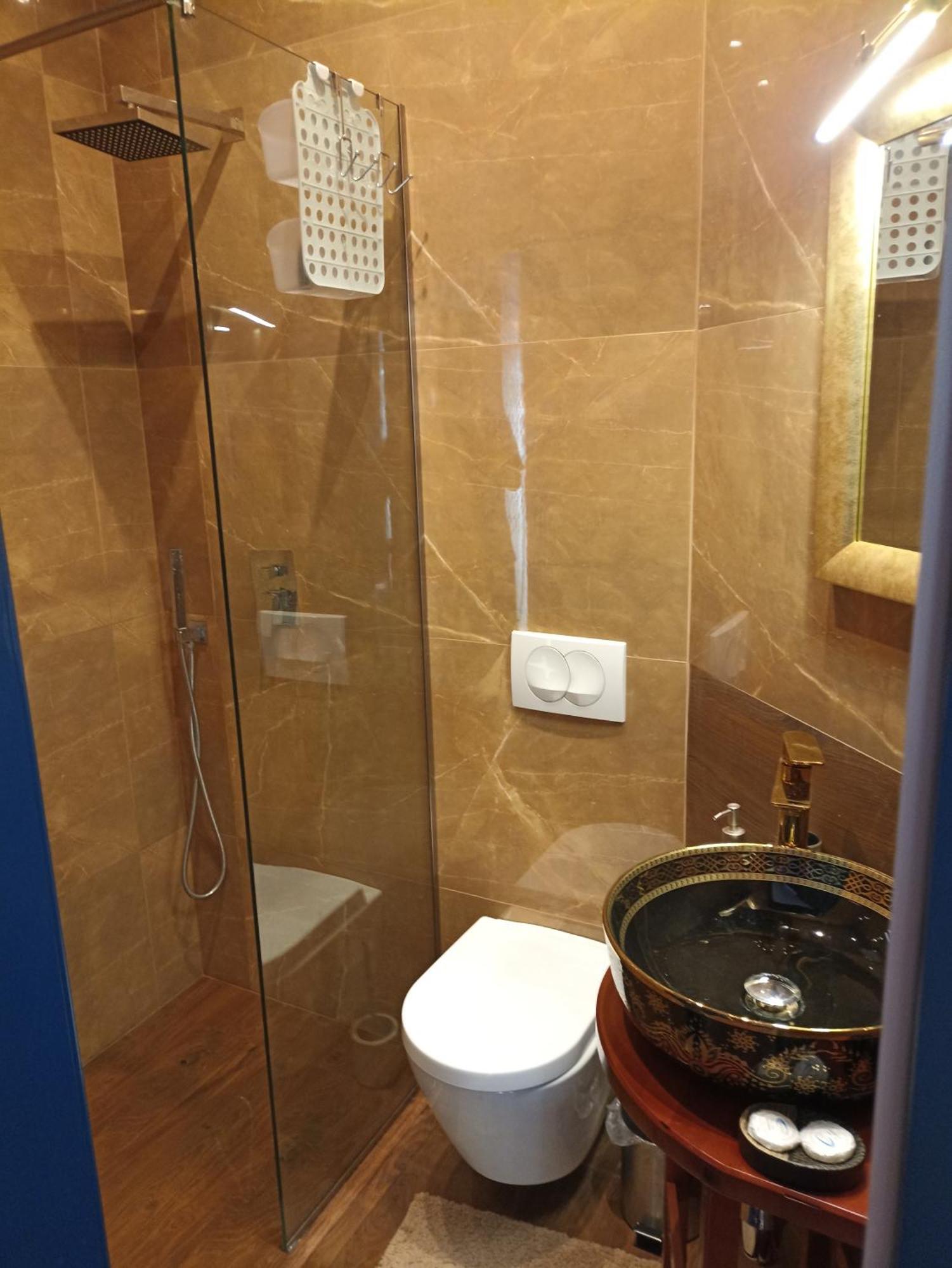 Amo's Aparthotel *